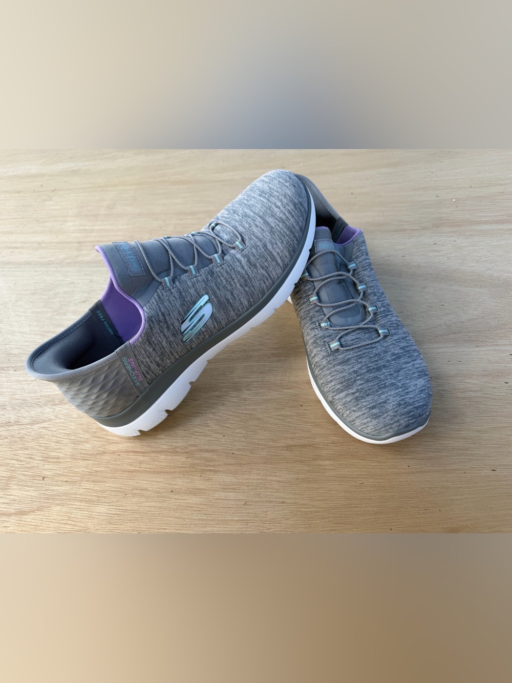 Skechers Women's 11M Gray Slip-On Dazzling Haze Sneakers with Purple
